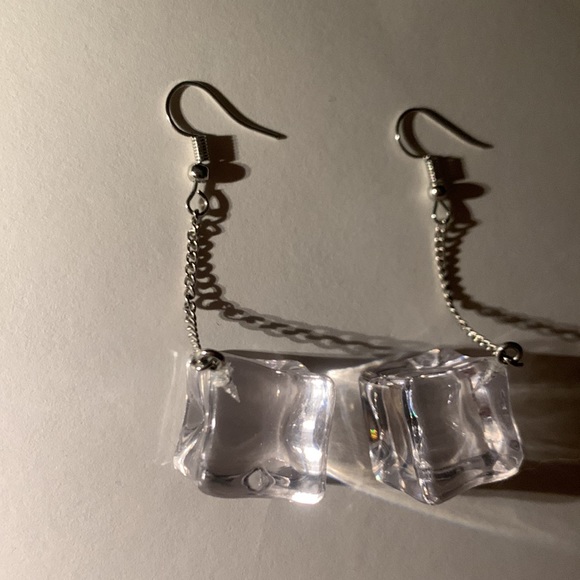 Icecube Earrings. - Picture 2 of 3